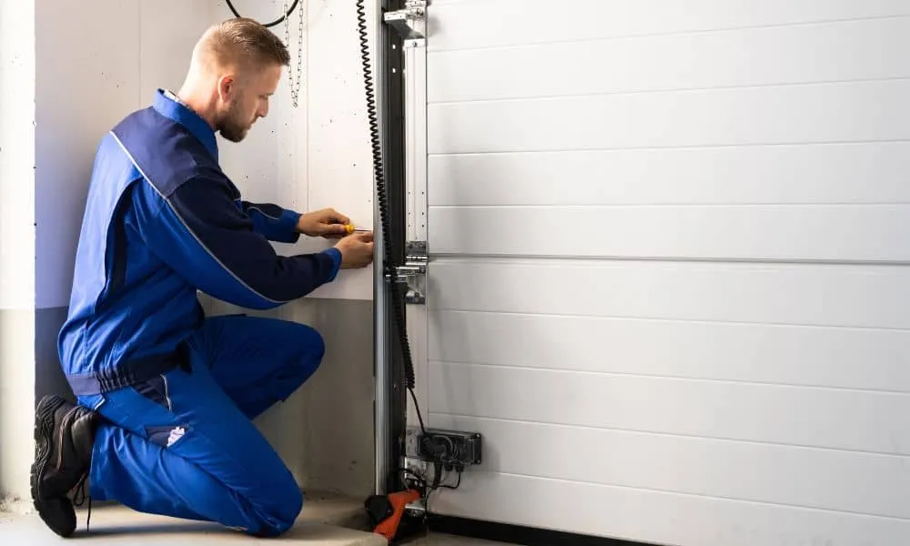 5 Reasons You Should Replace Your Garage Door