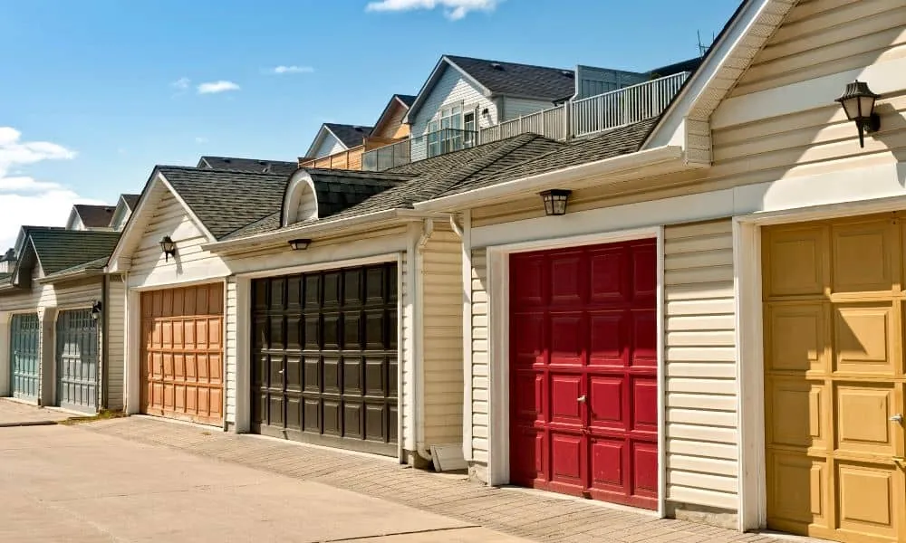 Single-Panel vs. Sectional Garage Doors: The Differences