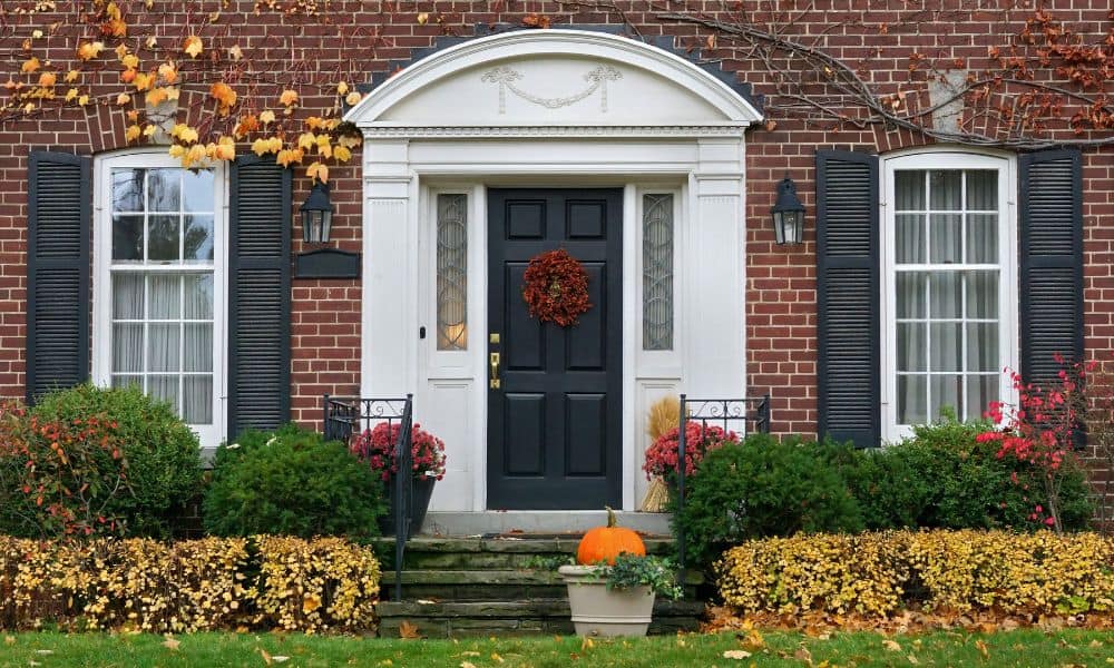 Fiberglass vs. Steel Doors: Choosing the Right One